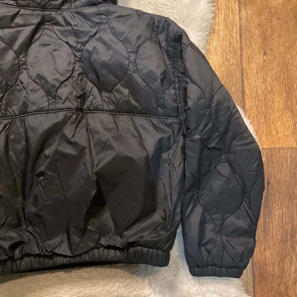 Old Navy Puffer Jacket Kids Size 10/12 Black Full Zip Hooded Lightweight Insulat